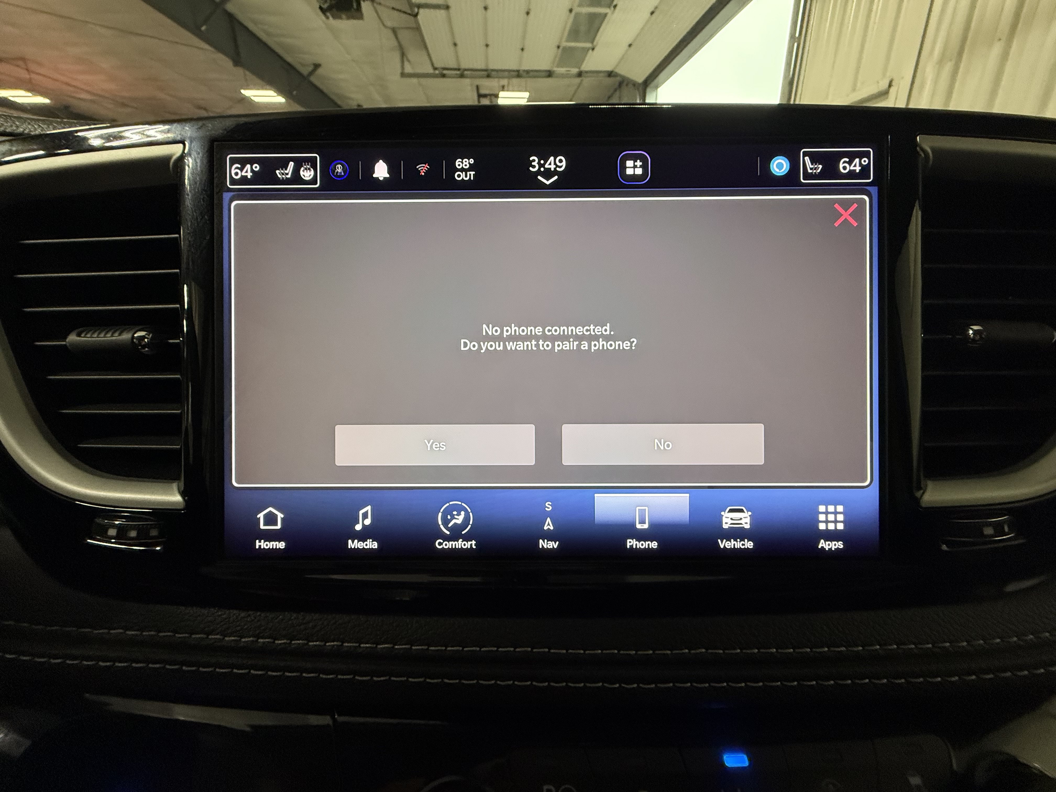 Used 2024 Chrysler Pacifica Touring-L w/ Uconnect Theater Family Group AWD/4WD image 29