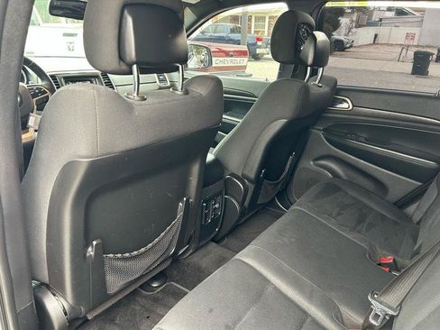 Used 2015 Jeep Grand Cherokee Laredo w/ Quick Order Package 23E RWD image 14