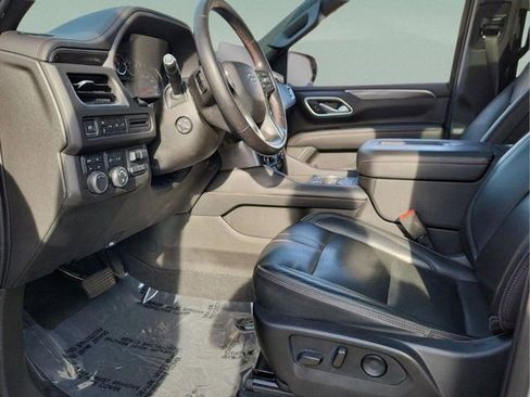 Used 2021 Chevrolet Tahoe RST w/ Luxury Package AWD/4WD image 14