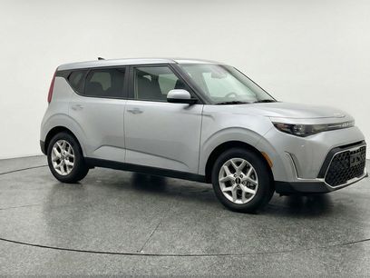 Used 2025 Kia Soul LX w/ LX Technology Package