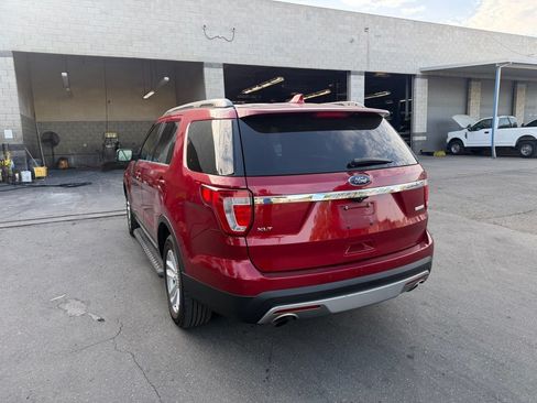 Used 2017 Ford Explorer XLT w/ Equipment Group 202A FWD image 4