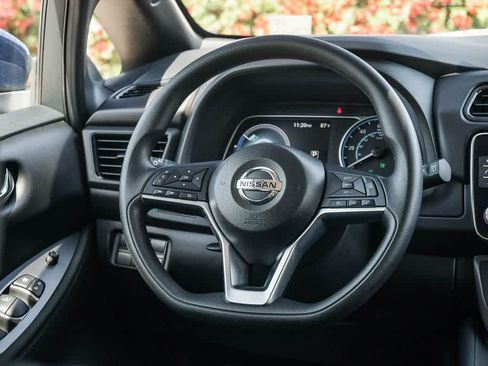 Used 2022 Nissan Leaf S FWD image 12
