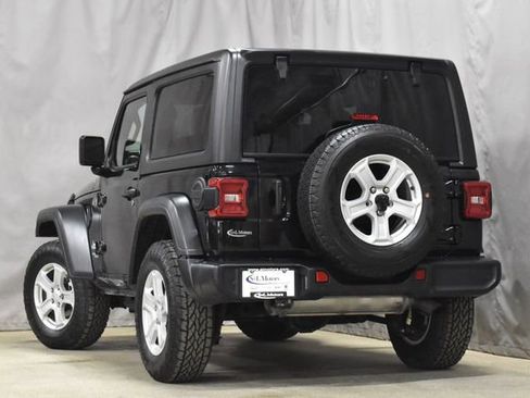 Used 2020 Jeep Wrangler Sport S image 2