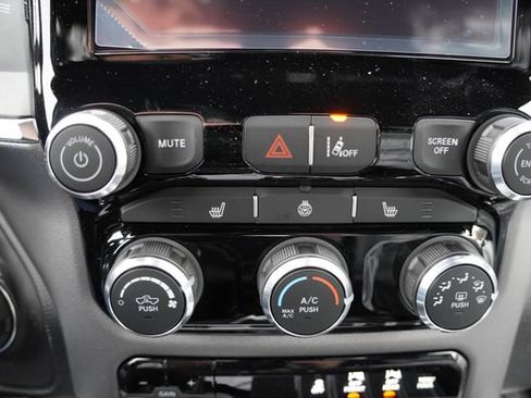 New 2026 RAM 1500 Big Horn AWD/4WD image 13