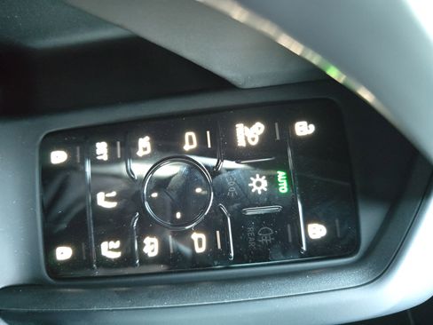 New 2025 Audi Q5 Prestige image 24