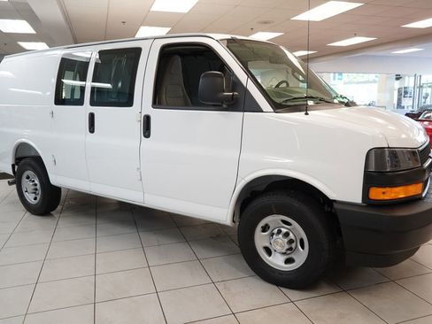 New 2026 Chevrolet Express 2500 RWD image 12