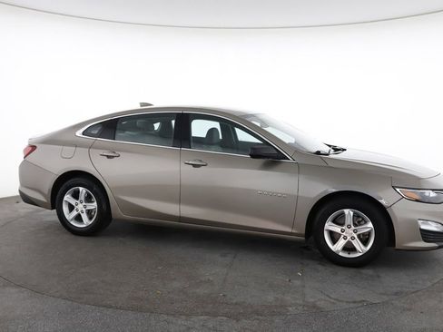 Used 2022 Chevrolet Malibu LT FWD image 15
