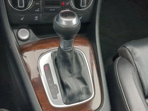 Used 2018 Audi Q3 2.0T Premium Plus image 18