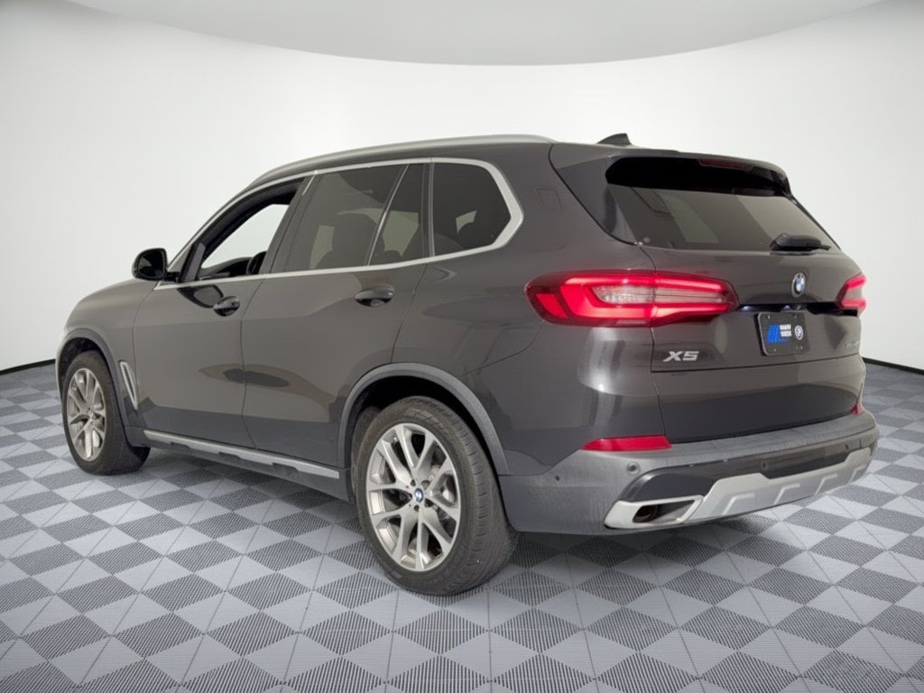 Used 2021 BMW X5 xDrive40i AWD/4WD image 3