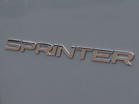 Used 2021 Mercedes-Benz Sprinter 2500 image 45