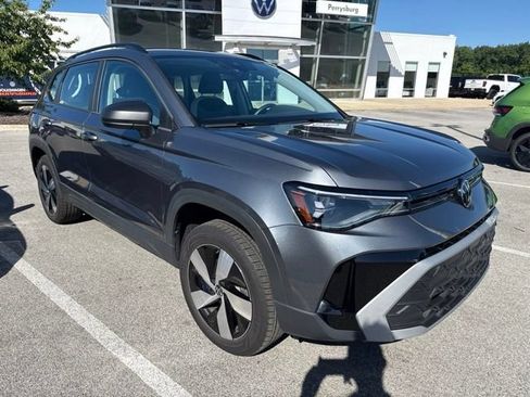 Certified 2025 Volkswagen Taos S AWD/4WD image 7