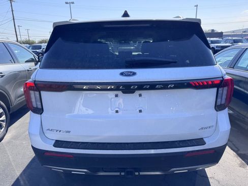 Used 2026 Ford Explorer Active w/ Active Comfort Package AWD/4WD image 5