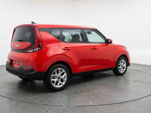 Used 2025 Kia Soul LX w/ LX Technology Package image 9