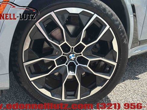 Used 2024 BMW X7 xDrive40i w/ Executive Package AWD/4WD image 2
