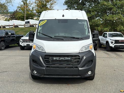 Used 2025 RAM ProMaster 2500 w/ Safety Group image 8
