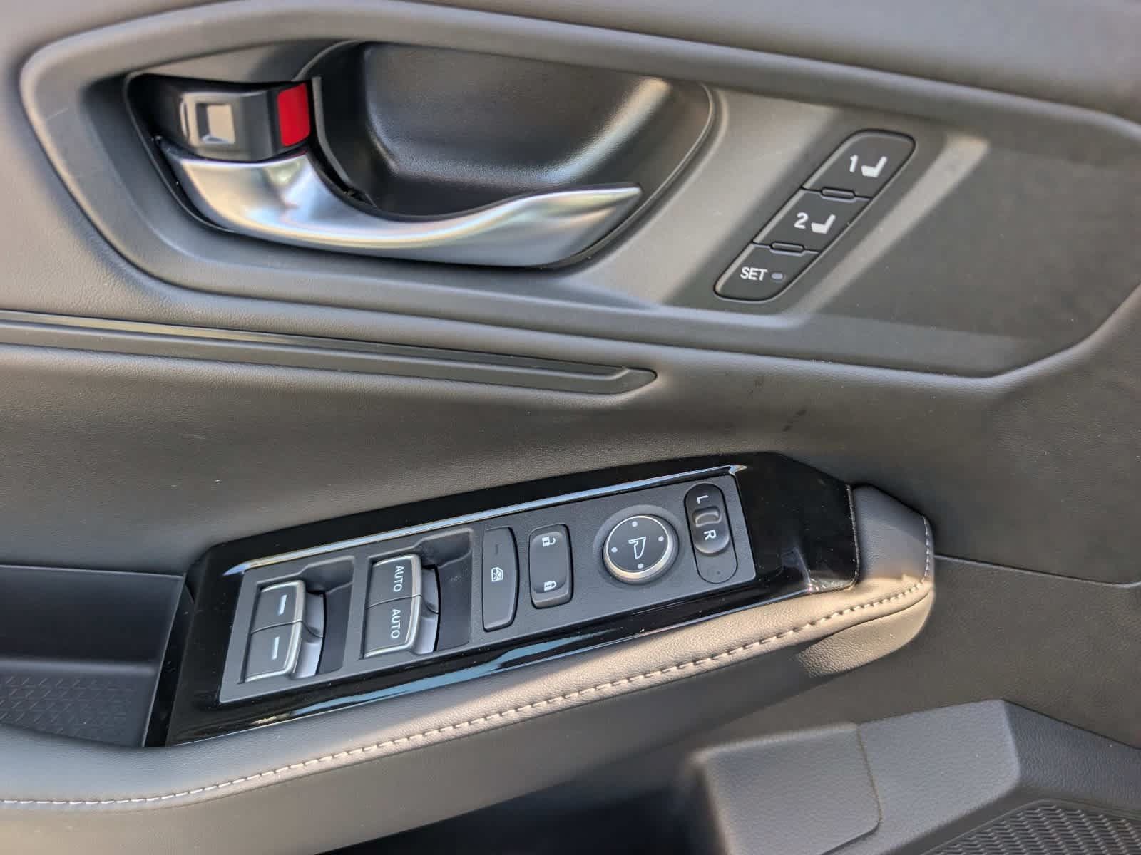 Used 2024 Honda Accord Touring image 17