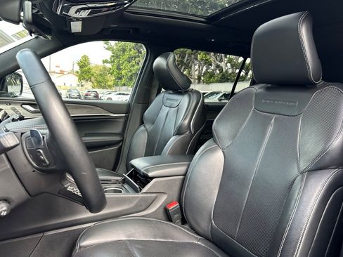 Used 2022 Jeep Grand Cherokee L Overland w/ Luxury Tech Group IV image 6