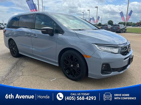 Used 2025 Honda Odyssey Sport-L image 3