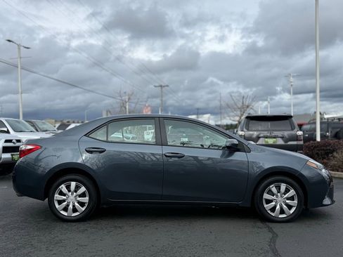 Used 2016 Toyota Corolla LE image 6