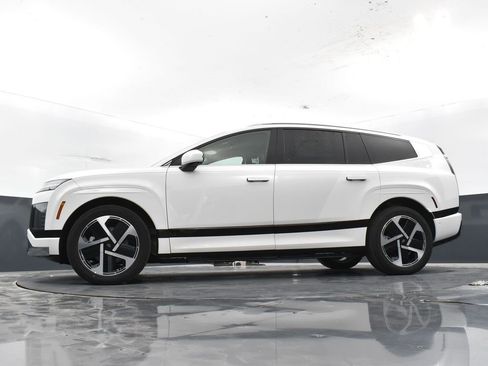 New 2026 Hyundai Ioniq 9 Calligraphy image 40