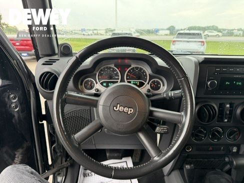 Used 2010 Jeep Wrangler Unlimited Sport AWD/4WD image 11