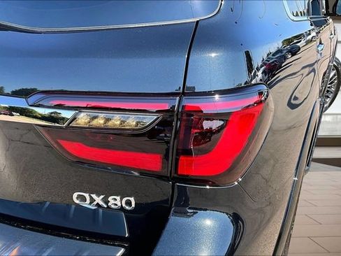 Used 2024 INFINITI QX80 Sensory AWD/4WD image 31