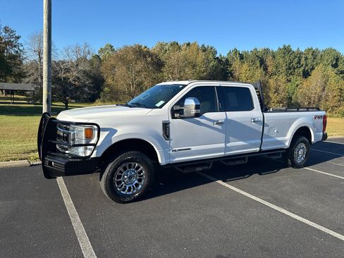 Used 2020 Ford F350 XLT w/ XLT Premium Package image 10