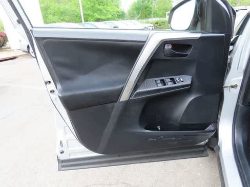 Used 2013 Toyota RAV4 XLE AWD/4WD image 16