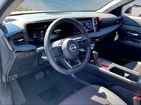 New 2026 Nissan Kicks SR FWD image 7