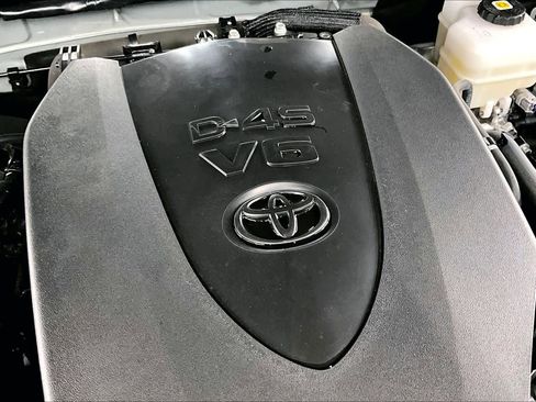 Used 2023 Toyota Tacoma TRD Off-Road image 32