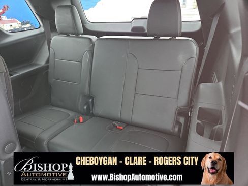 Used 2023 Chevrolet Traverse LT image 32