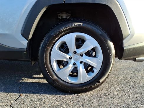 Certified 2025 Toyota RAV4 LE image 22