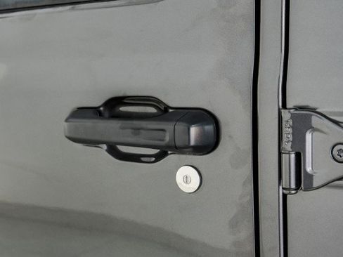 Used 2024 Jeep Wrangler Unlimited Sport image 33