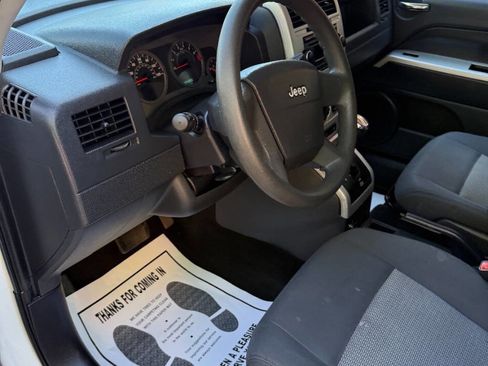 Used 2008 Jeep Patriot Sport FWD image 11