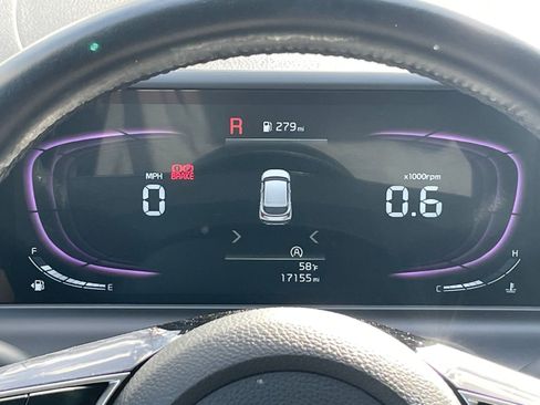 Used 2025 Kia Seltos S image 40