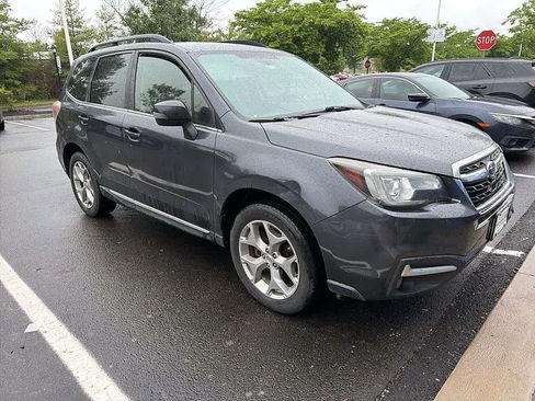 Used 2018 Subaru Forester 2.5i Touring AWD/4WD image 3