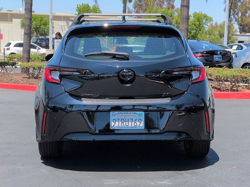 Used 2025 Toyota Corolla SE w/ SE Package FWD image 9