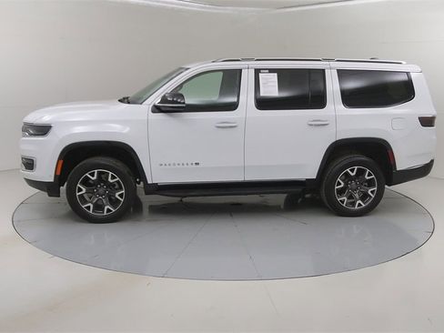 Used 2024 Jeep Wagoneer Series III image 20