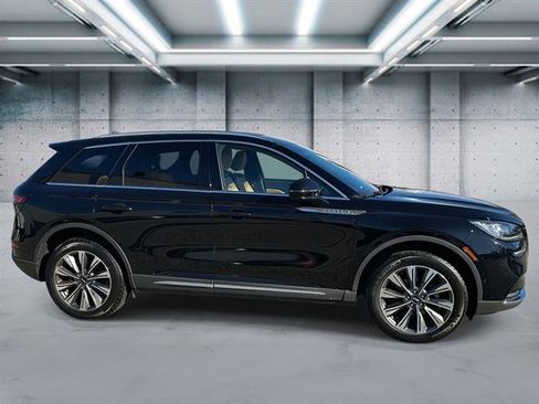 Used 2022 Lincoln Corsair Reserve w/ Equipment Group 201A image 3