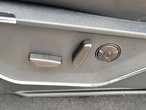 New 2026 Ford F250 Platinum w/ FX4 Off-Road Package image 26