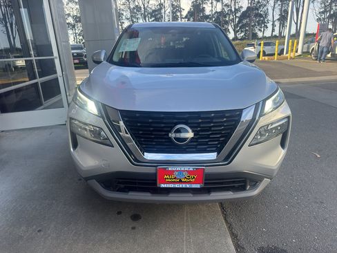 Used 2023 Nissan Rogue SV image 19