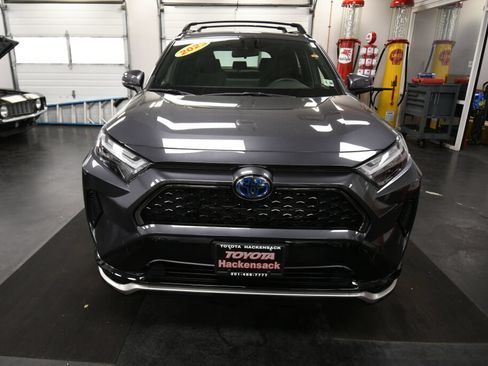 Used 2023 Toyota RAV4 SE w/ Weather & Moonroof Package AWD/4WD image 3