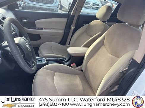 Used 2013 Dodge Avenger SE image 13