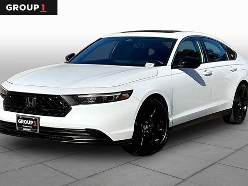 Used 2025 Honda Accord Sport image 1