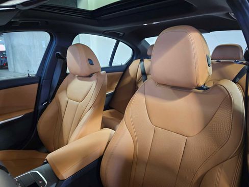 Used 2025 BMW 330i xDrive Sedan w/ M Sport Package image 31