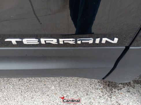 Used 2022 GMC Terrain SLE w/ Fleet Convenience Package image 3