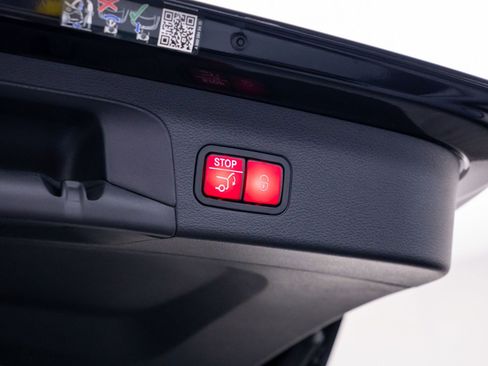 Used 2024 Mercedes-Benz GLS 450 4MATIC image 36