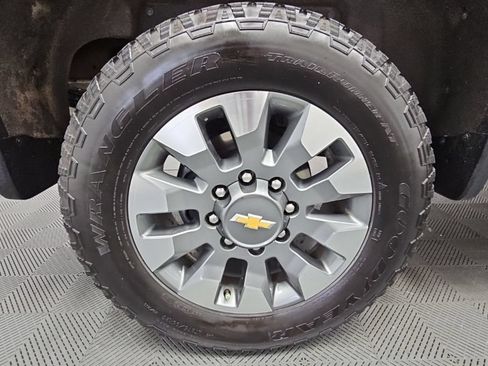 Used 2024 Chevrolet Silverado 2500 LT w/ Texas Edition AWD/4WD image 49