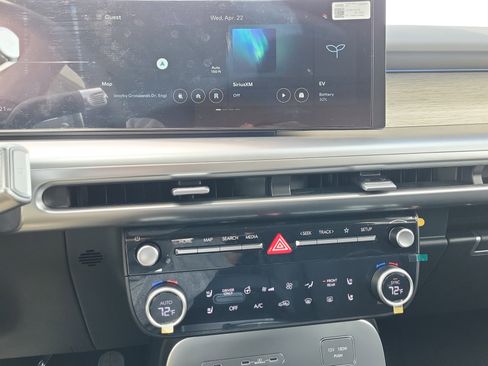 New 2026 Hyundai Ioniq 9 Limited AWD/4WD image 12