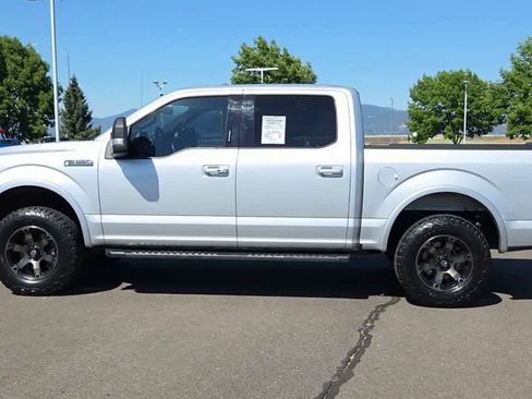 Used 2016 Ford F150 Lariat w/ Equipment Group 502A Luxury AWD/4WD image 5